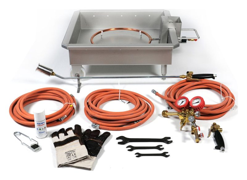 Feuerlöschtrainer-Set mit Brandwanne, Gasschläuchen und Werkzeug